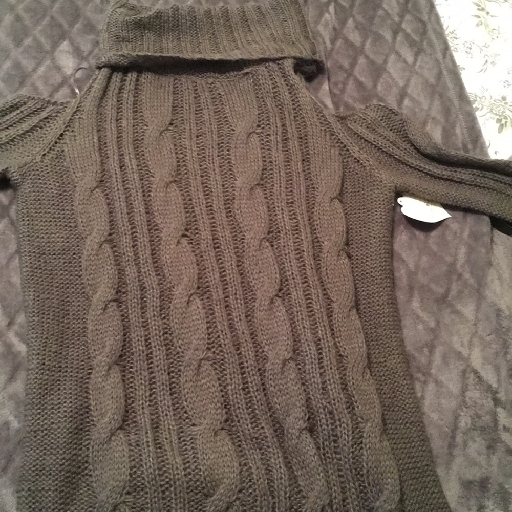 Turtle neck sweater